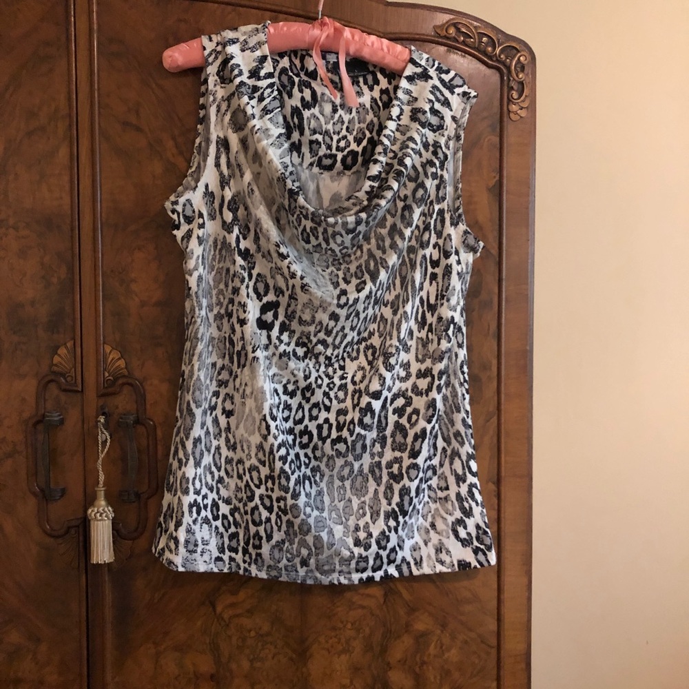Leopard animal print stretchy sleeveless top never worn size L